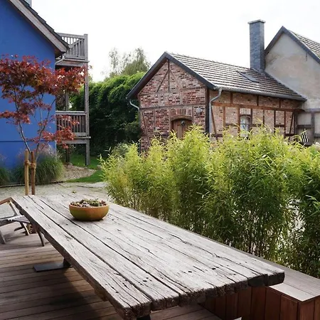 Charming In Lubben